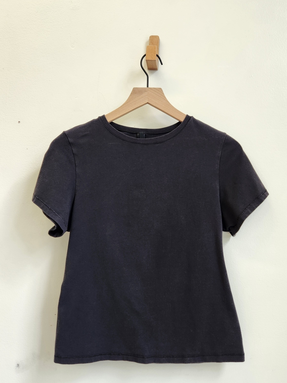 Skims Classic Short-Sleeve Crewneck Tee in Black XL Lounge Luxe Basic